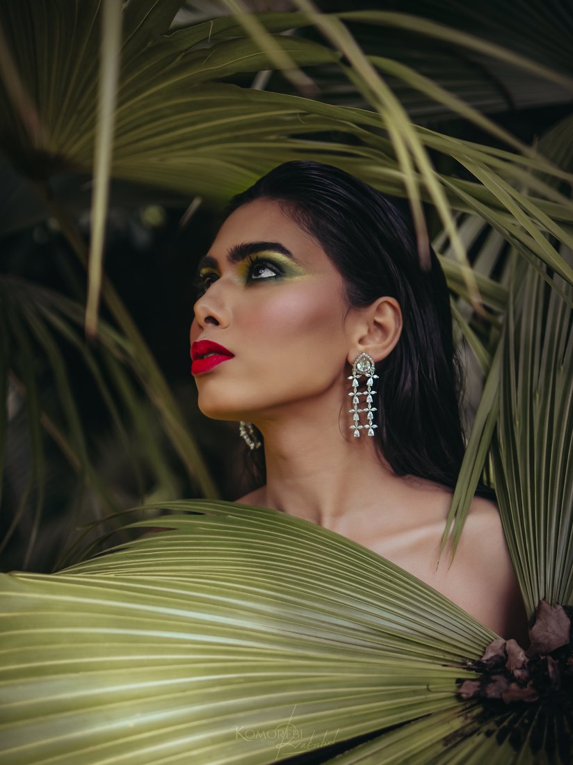 Emerald Eye — Palm Leaves