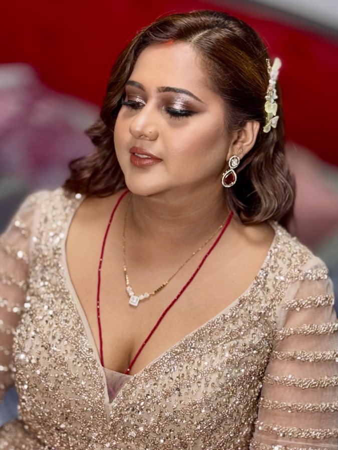 Gold Sequin — Smoky Eye